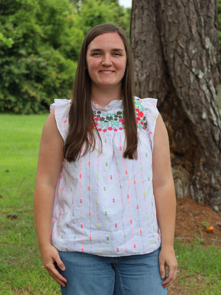 Darrianne Bennett- SAFE Homeschool Field Trip Coordinator 26/27